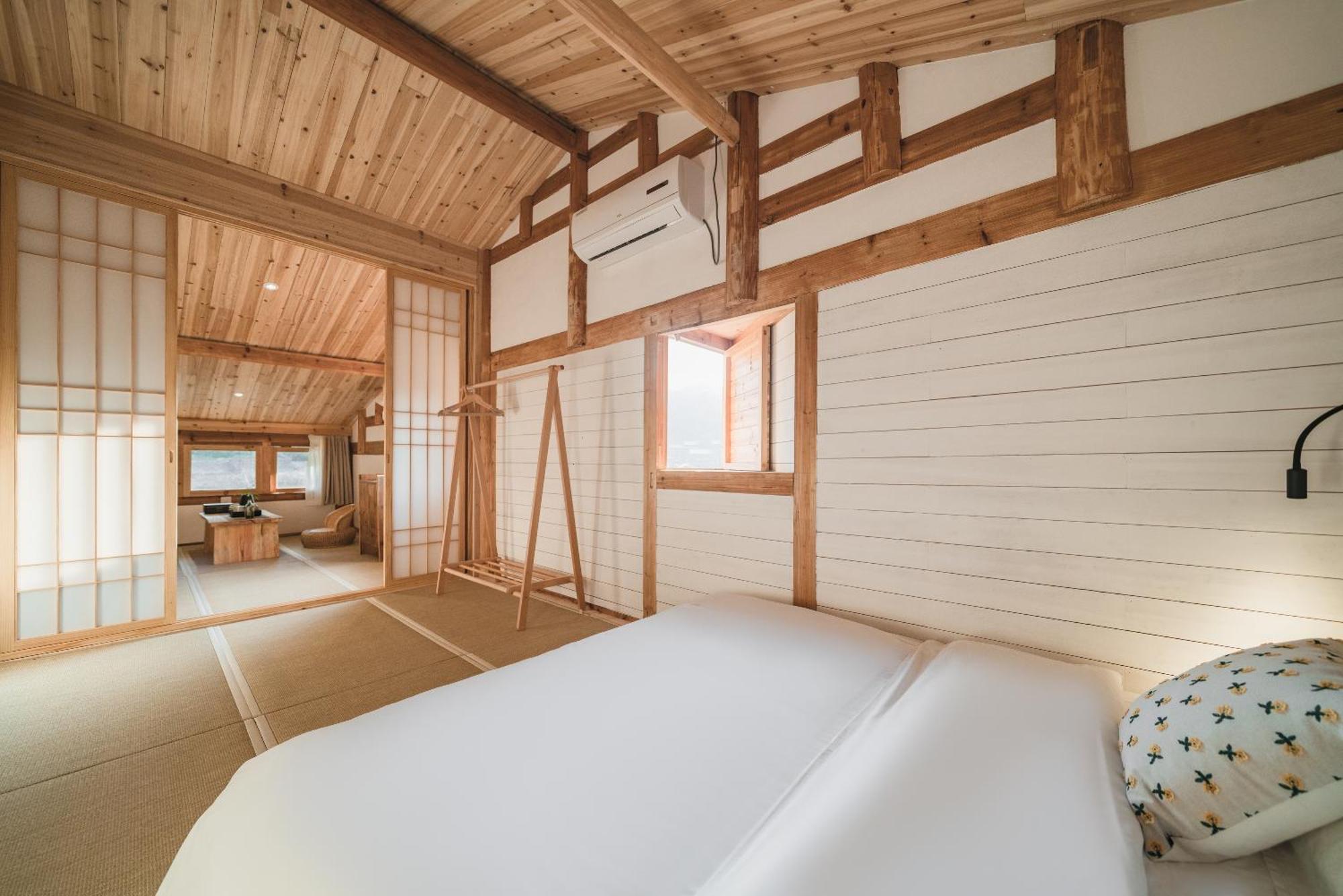 肇兴溪舍山堂 Creekside Inn Липин Екстериор снимка